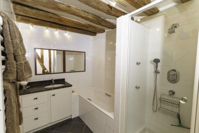Green Bathroom